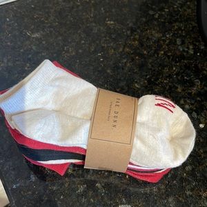 Rae Dunn - CHRISTMAS SOCKS - pack of 10 pairs